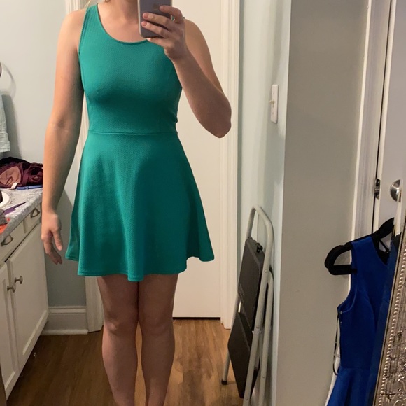 Dress - Picture 2 of 2